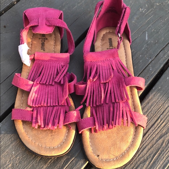 minnetonka girls sandals